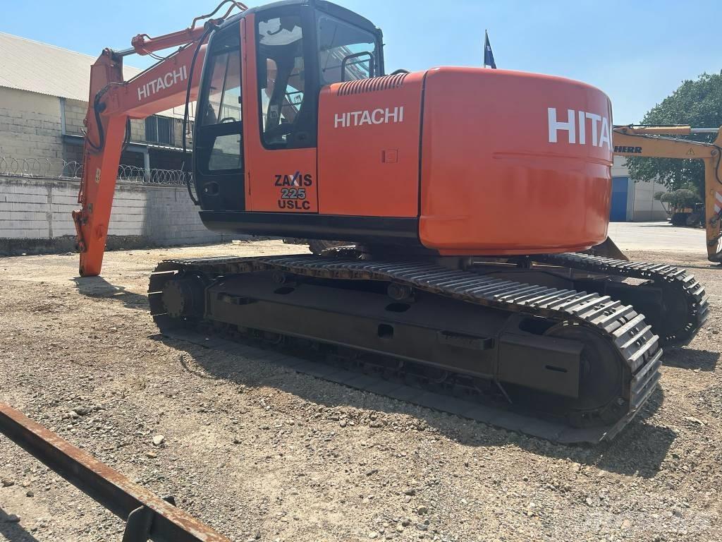 Hitachi ZX 225 대형 굴삭기 29톤 이상