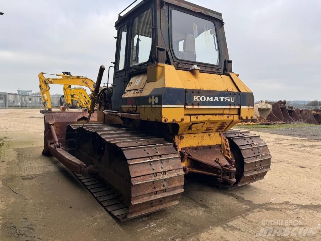Komatsu D63E-1 크롤러 도저