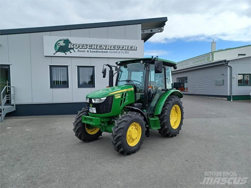 John Deere 5058E 트랙터