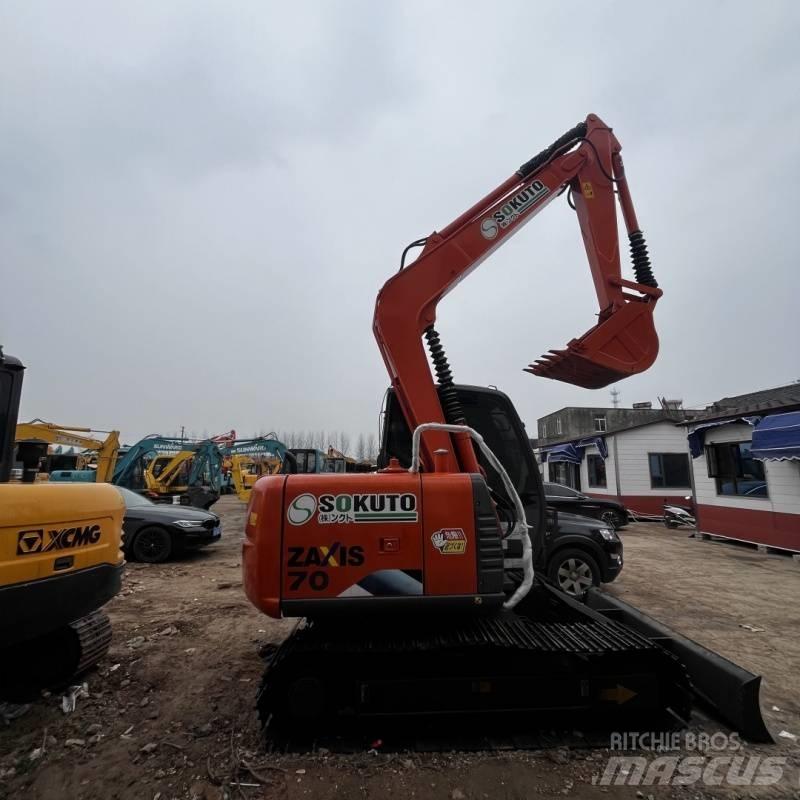 Hitachi ZX 70 중형굴삭기 7톤-28톤