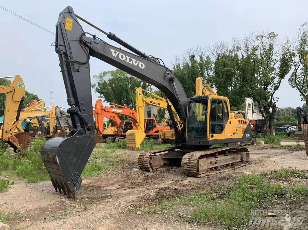 Volvo EC 210 D 중형굴삭기 7톤-28톤