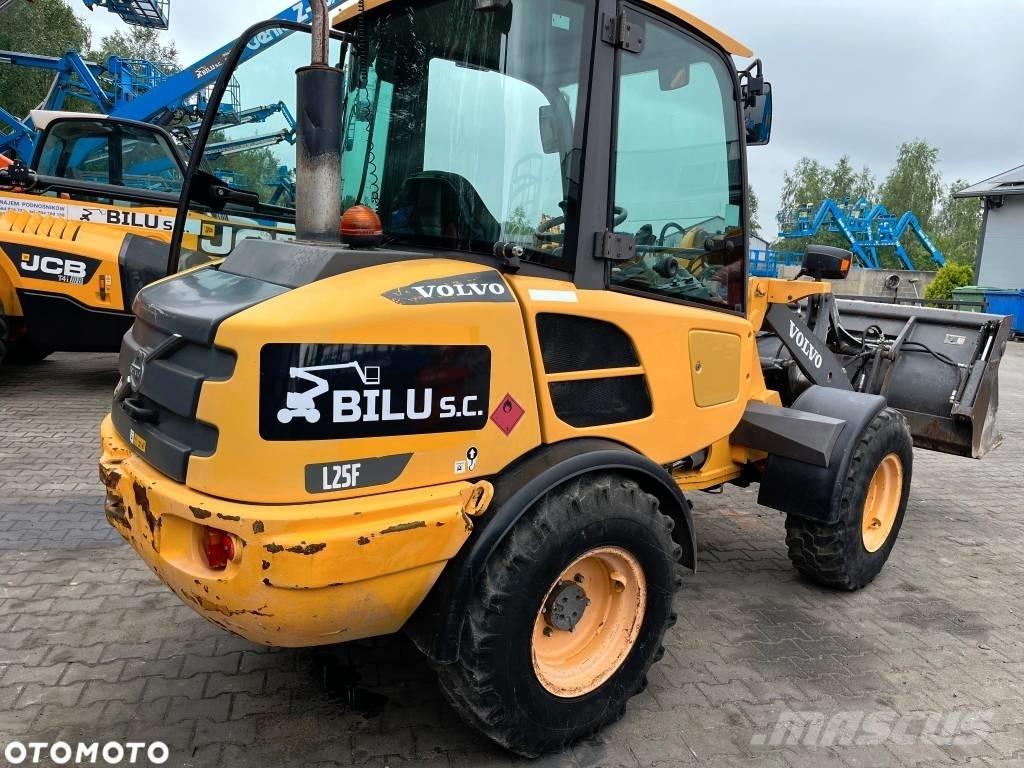 Volvo L 25 F  휠로우더