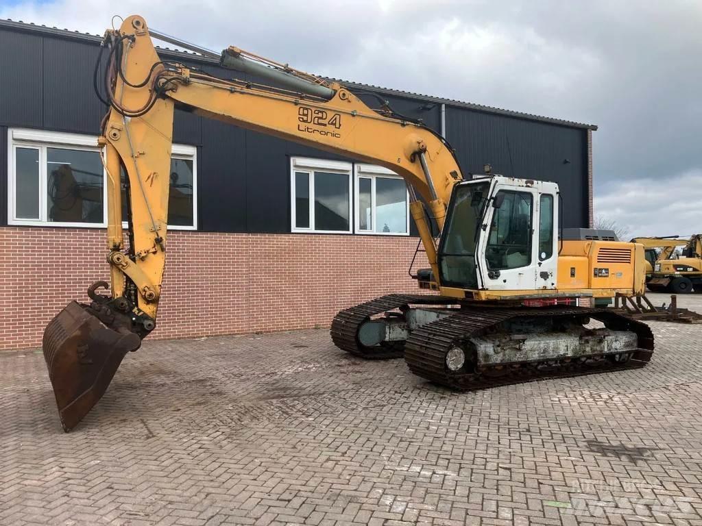 Liebherr 924 대형 굴삭기 29톤 이상