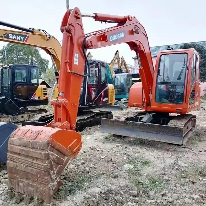 Doosan DH70-7 대형 굴삭기 29톤 이상