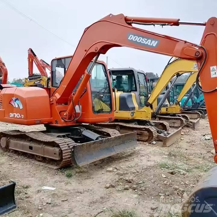 Doosan DH70-7 대형 굴삭기 29톤 이상