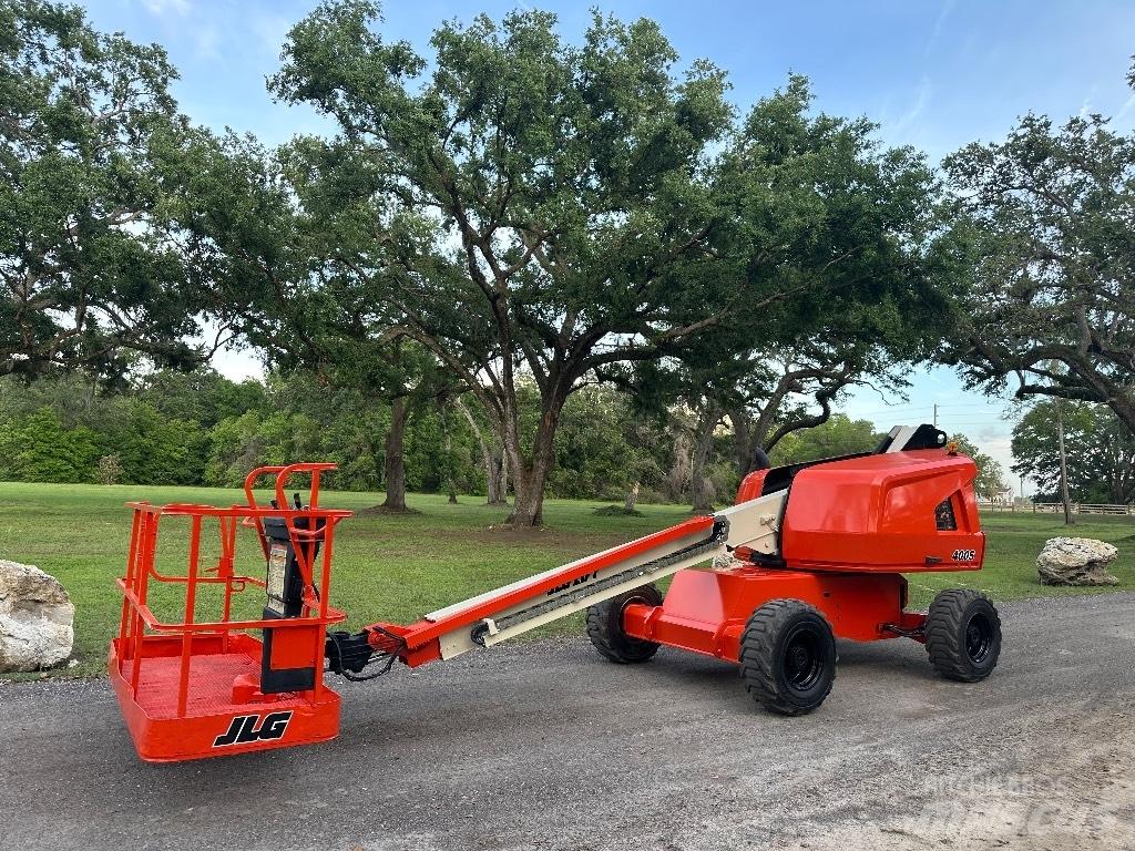 JLG 400 S 견인식 전동이동 리프트