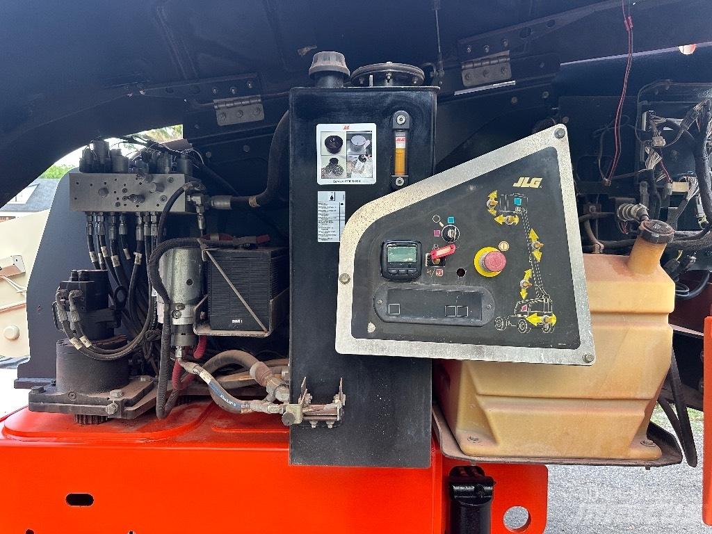 JLG 400 S 견인식 전동이동 리프트