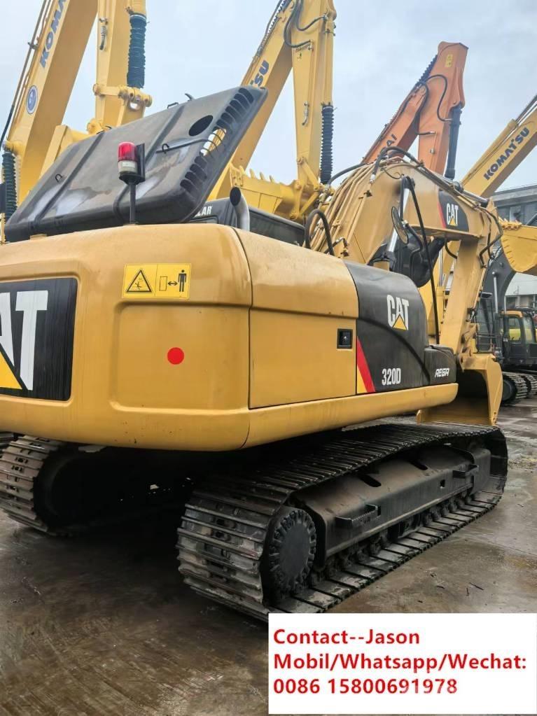 CAT 320 D 대형 굴삭기 29톤 이상