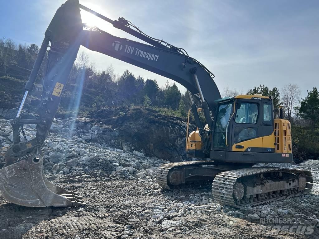 Volvo ECR235DL 대형 굴삭기 29톤 이상
