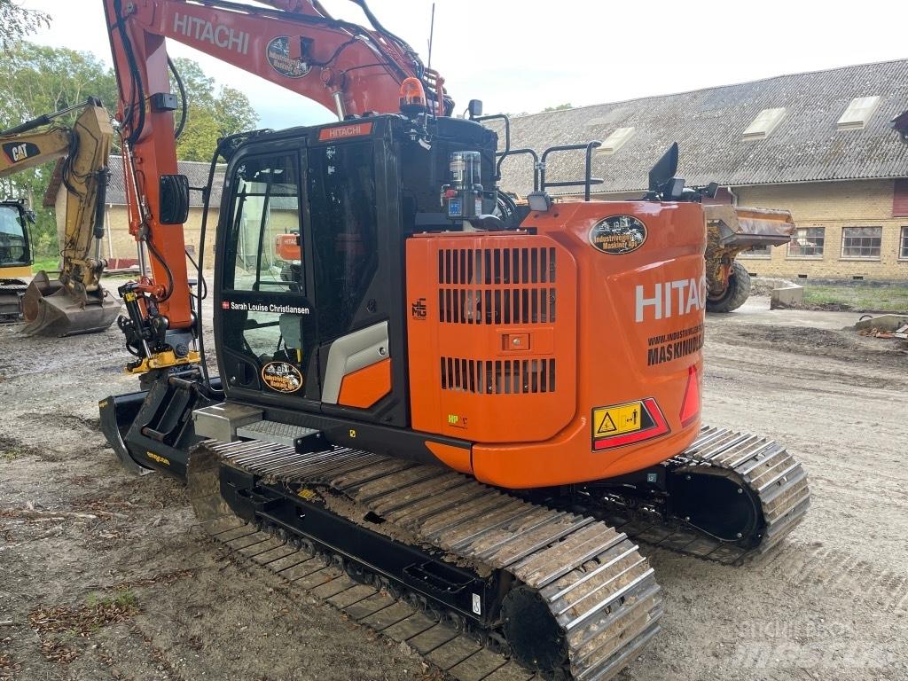Hitachi ZX 135 US-7 대형 굴삭기 29톤 이상