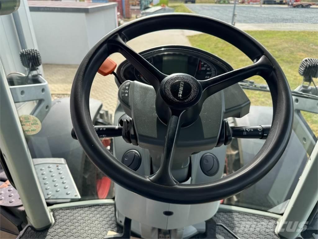 CLAAS Axion 850 트랙터