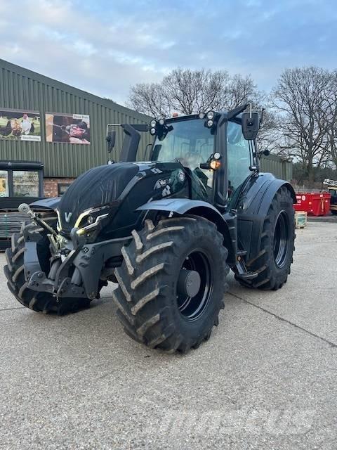 Valtra T 235 D 트랙터