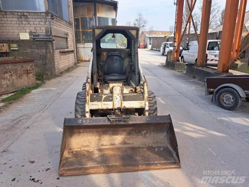Bobcat S130  스키드로더