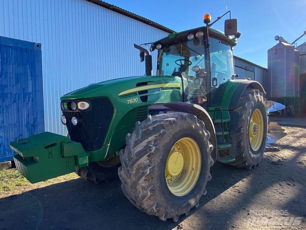 John Deere 7830 트랙터