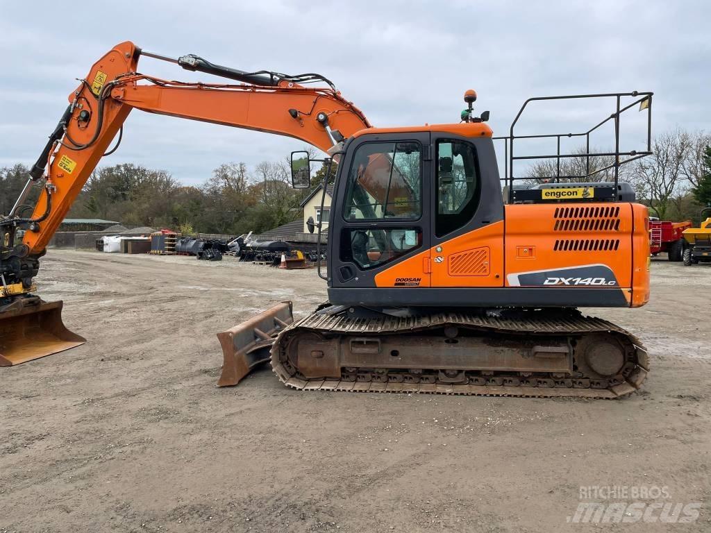 Doosan DX140LC-5 대형 굴삭기 29톤 이상