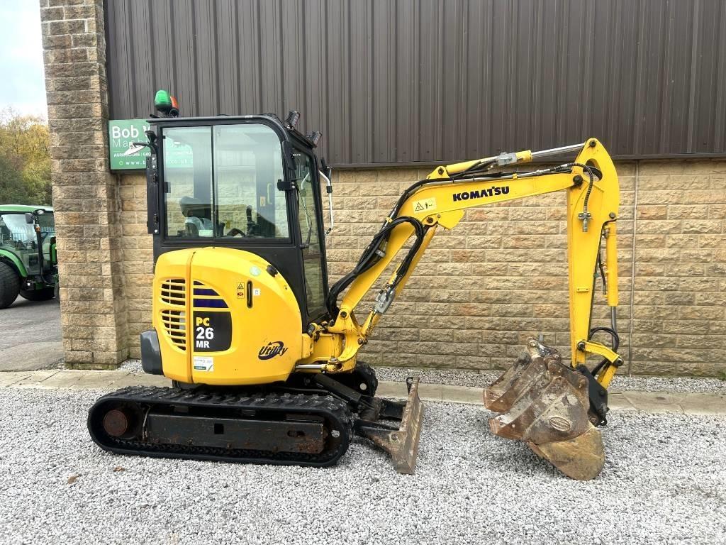 Komatsu PC26MR-3 소형 굴삭기 7톤 미만