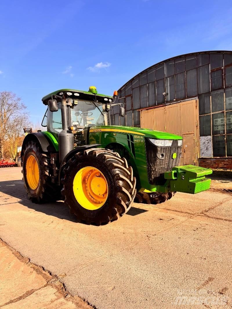 John Deere 8320 R 트랙터