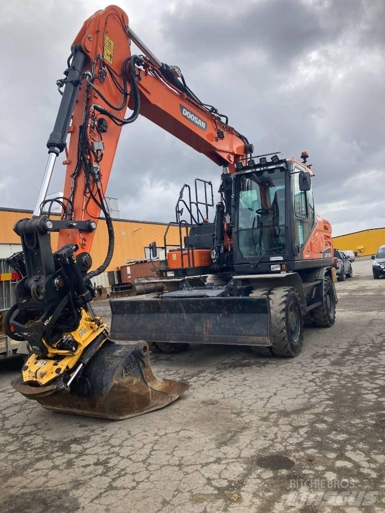 Doosan DX 170 W  휠 굴삭기