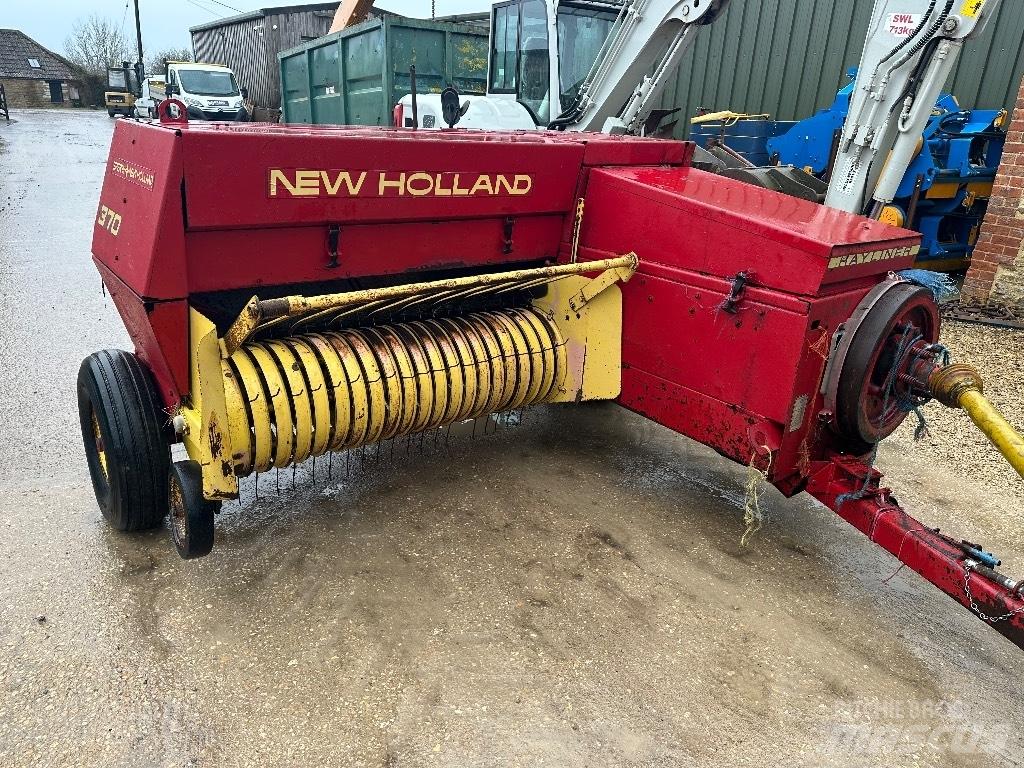 New Holland 370 각형 곤포기