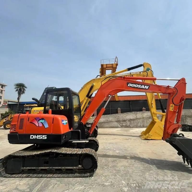 Doosan DH 55 소형 굴삭기 7톤 미만
