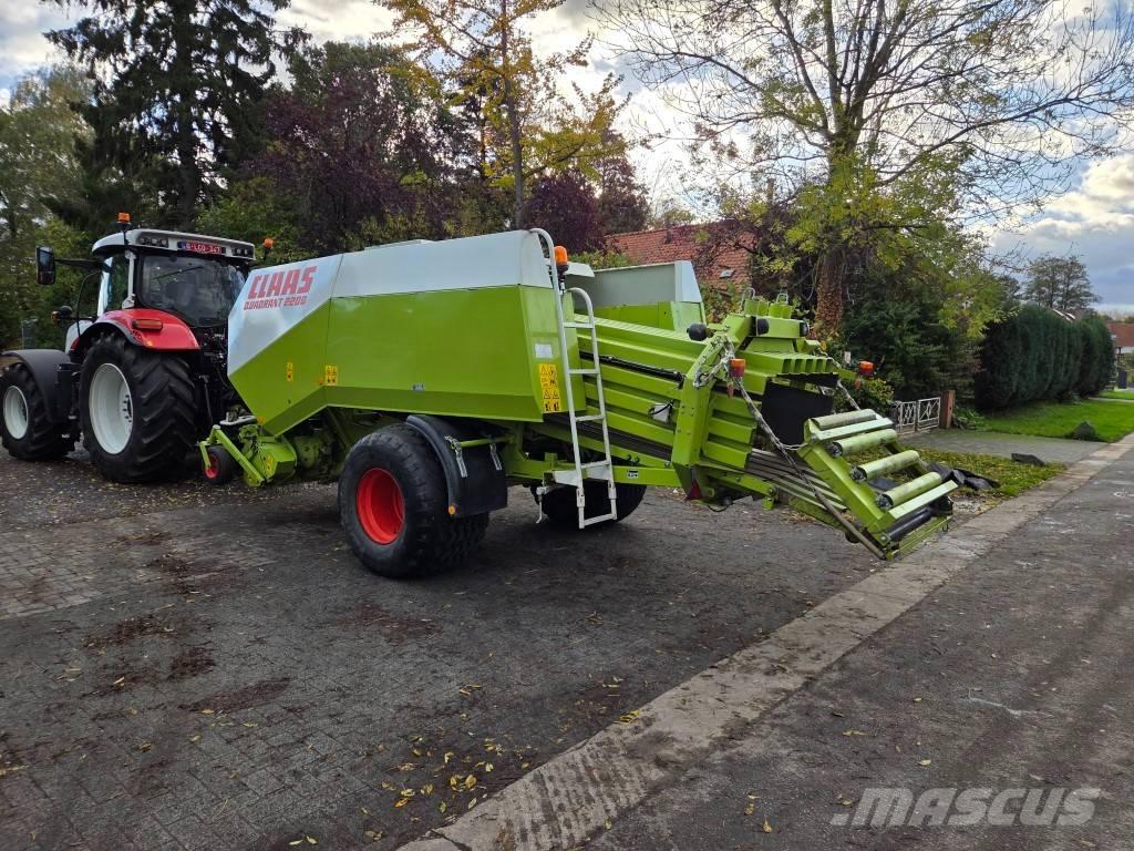 CLAAS Quandrant 2200 각형 곤포기