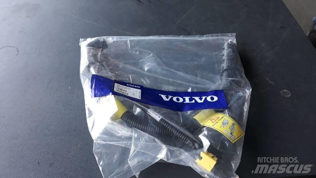 Volvo HOSE 22330354 운송 장비 - 기타