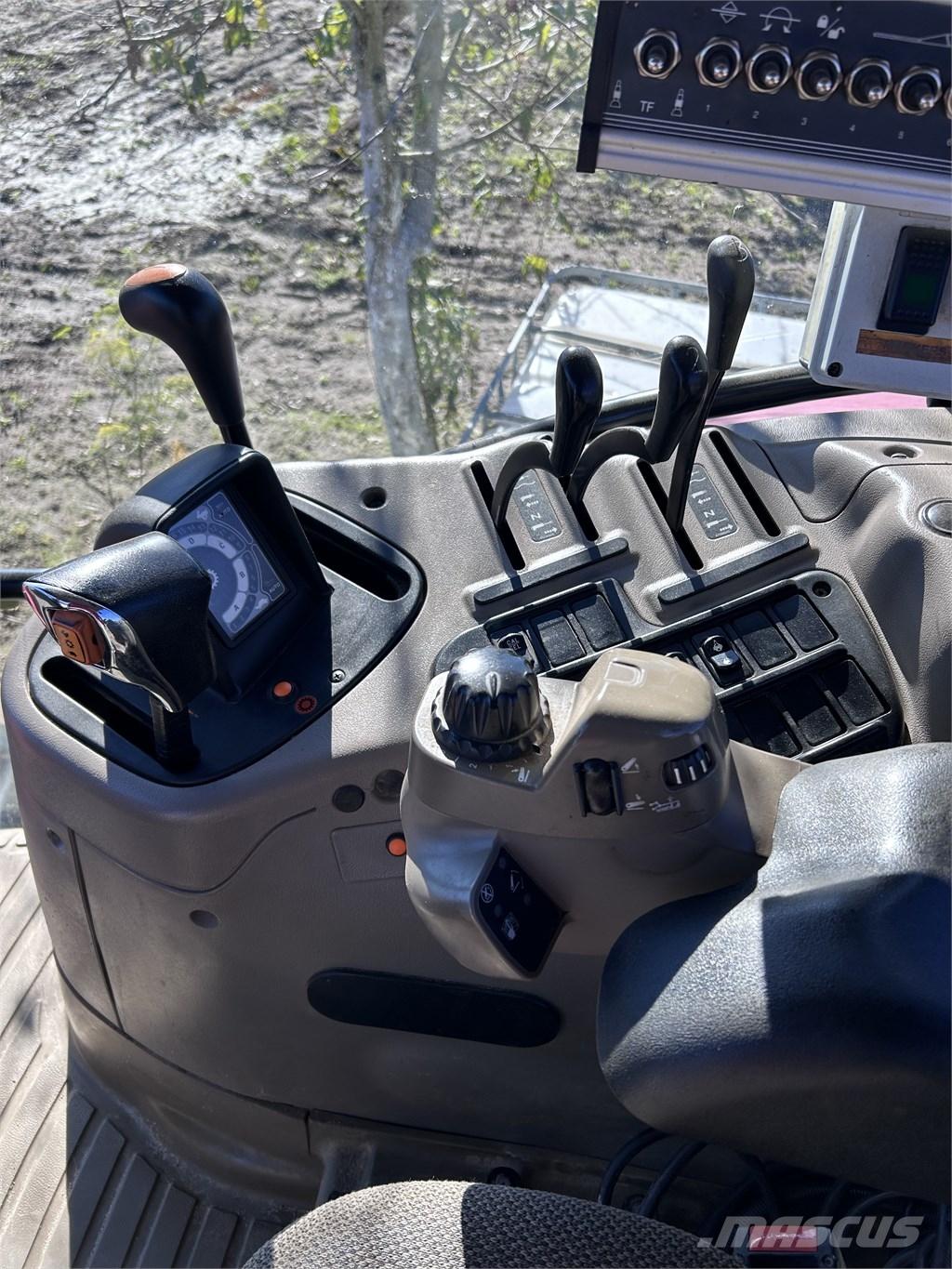 CASE Maxxum 125 트랙터