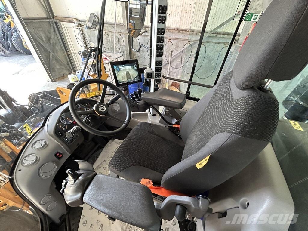 Volvo L120H  휠로우더