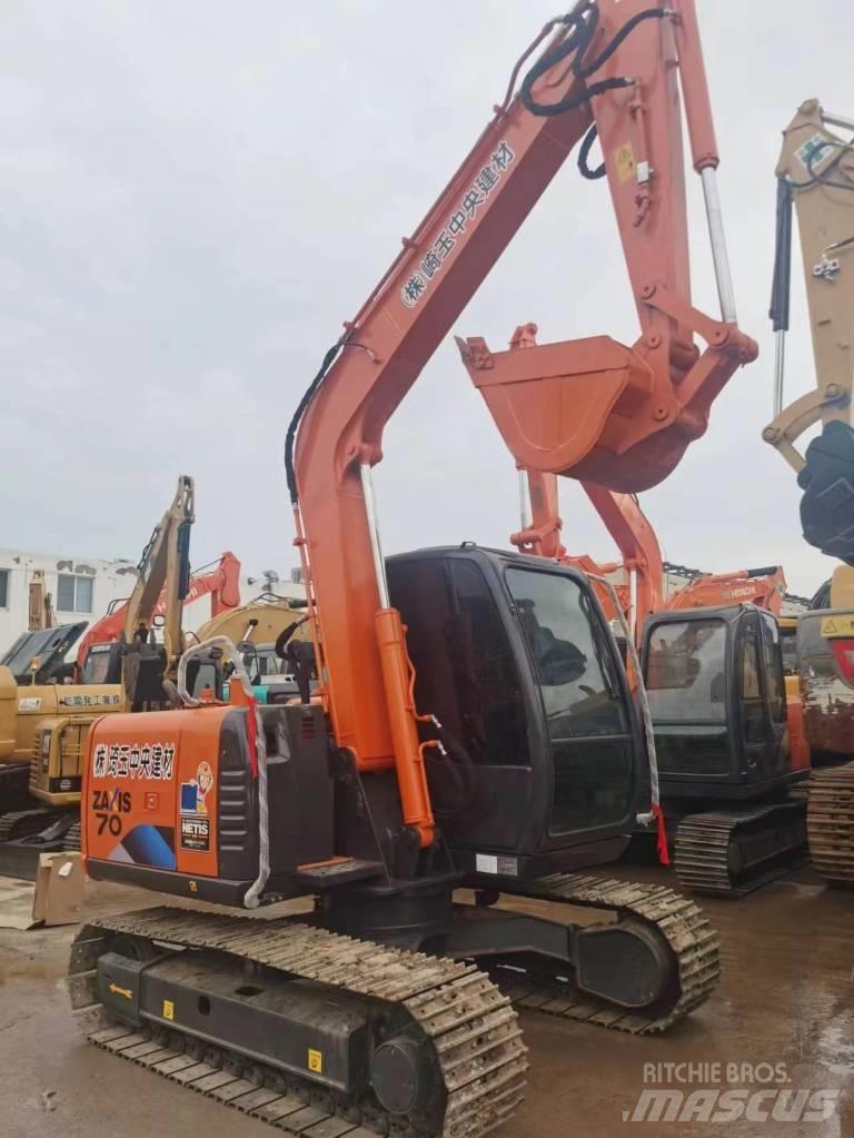 Hitachi ZX 70 소형 굴삭기 7톤 미만