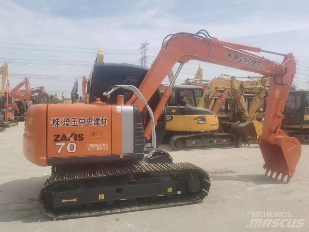 Hitachi ZX 70 소형 굴삭기 7톤 미만