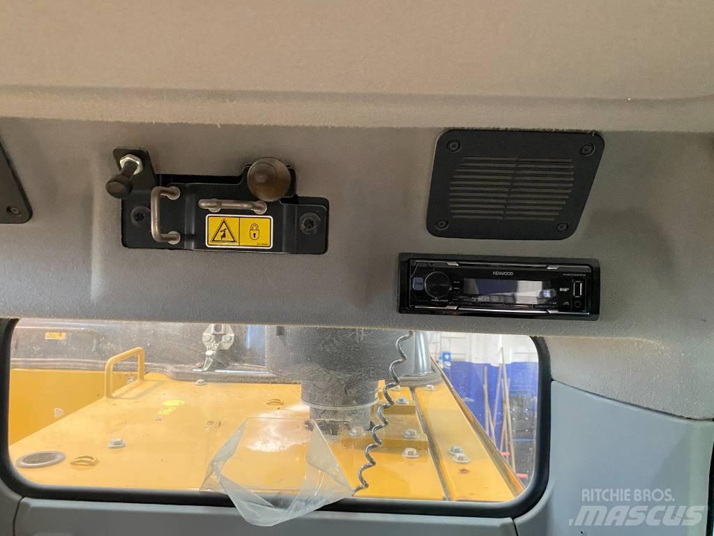 CAT 323F LN 대형 굴삭기 29톤 이상