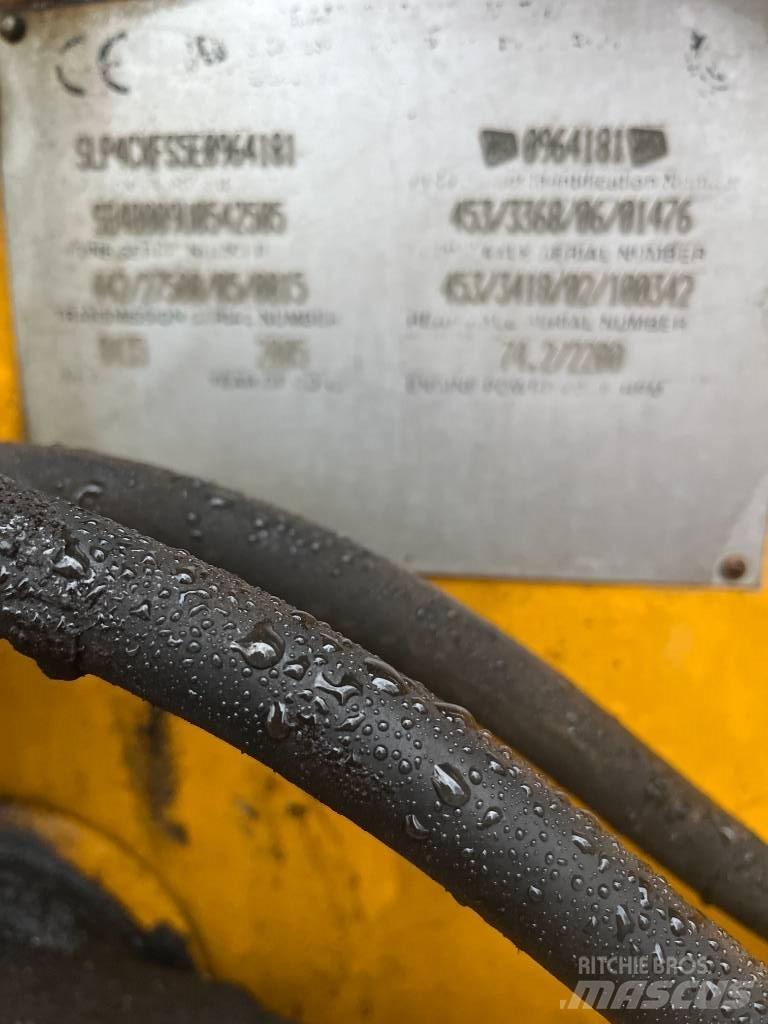 JCB 4 X  휠로우더