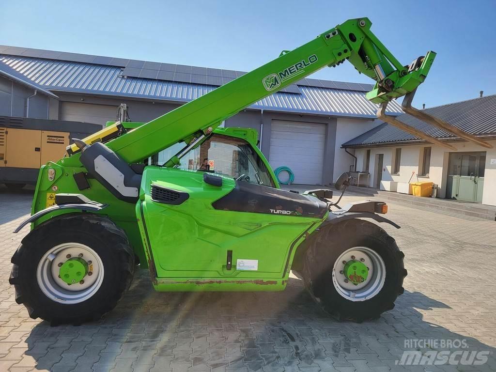 Merlo TF33.7 다목적 로더