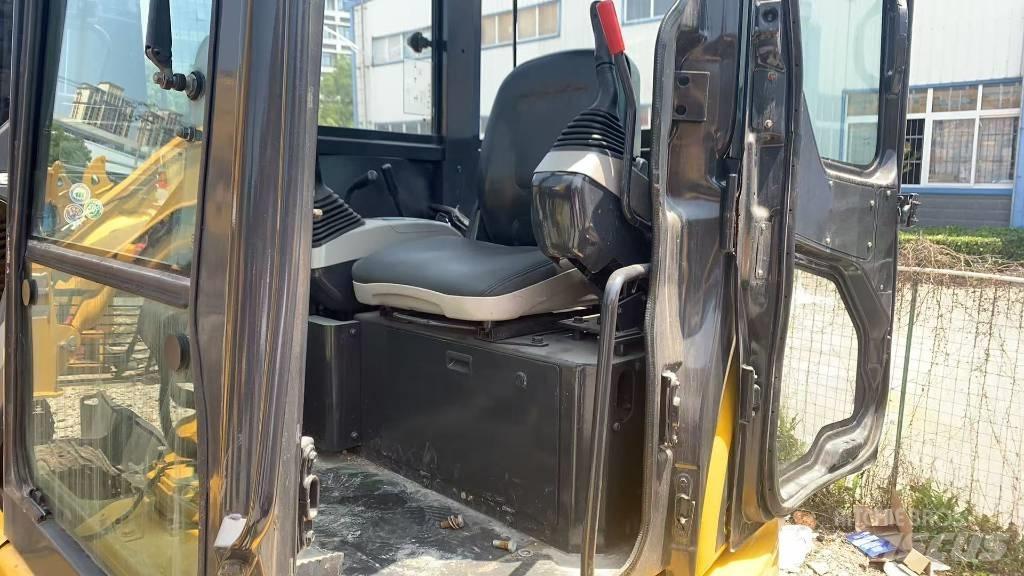 Komatsu PC 40 MR 대형 굴삭기 29톤 이상