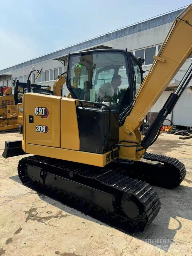 CAT 306 소형 굴삭기 7톤 미만