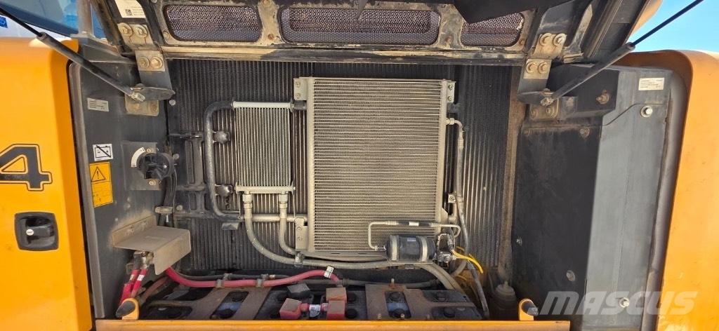 Liebherr 924 대형 굴삭기 29톤 이상