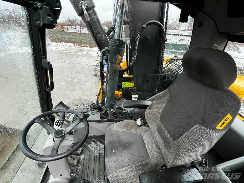 Volvo EW 140 C  휠 굴삭기