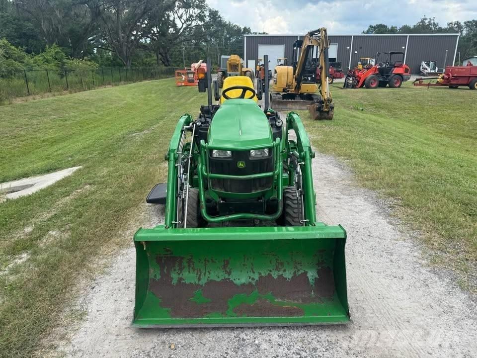 John Deere 1025 R 트랙터