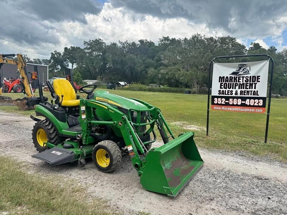 John Deere 1025 R 트랙터