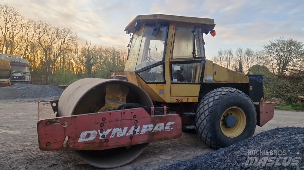 Dynapac Ca280d 트윈 드럼 롤러