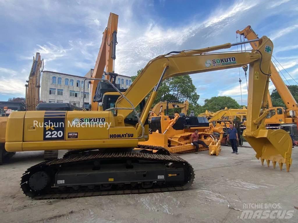 Komatsu PC220-7 대형 굴삭기 29톤 이상