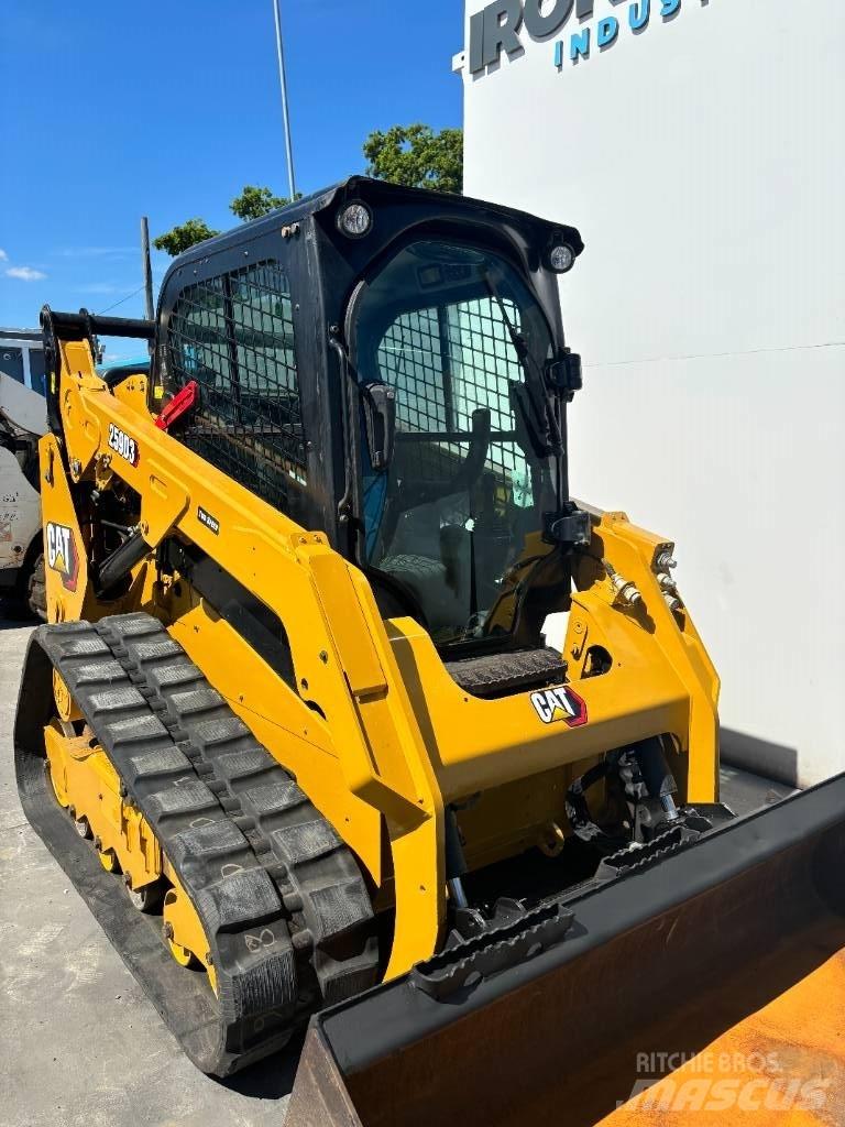 CAT 259D3  스키드로더