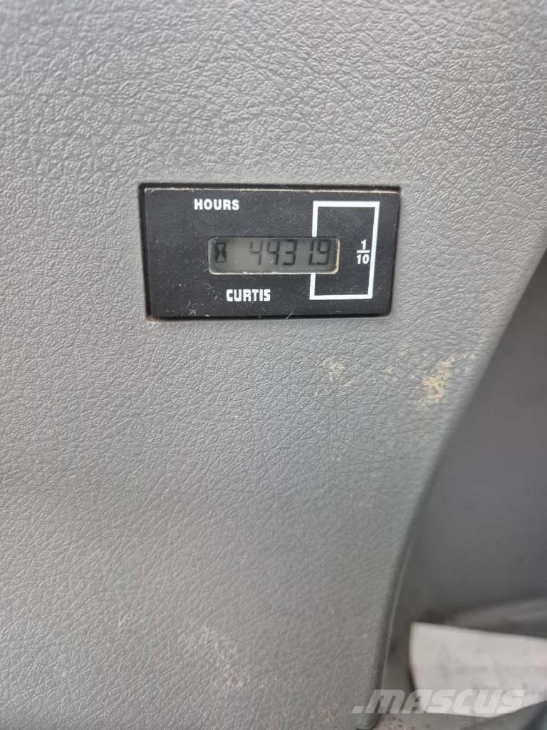 Bobcat E 80 중형굴삭기 7톤-28톤