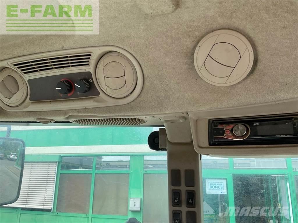 John Deere 5820 트랙터