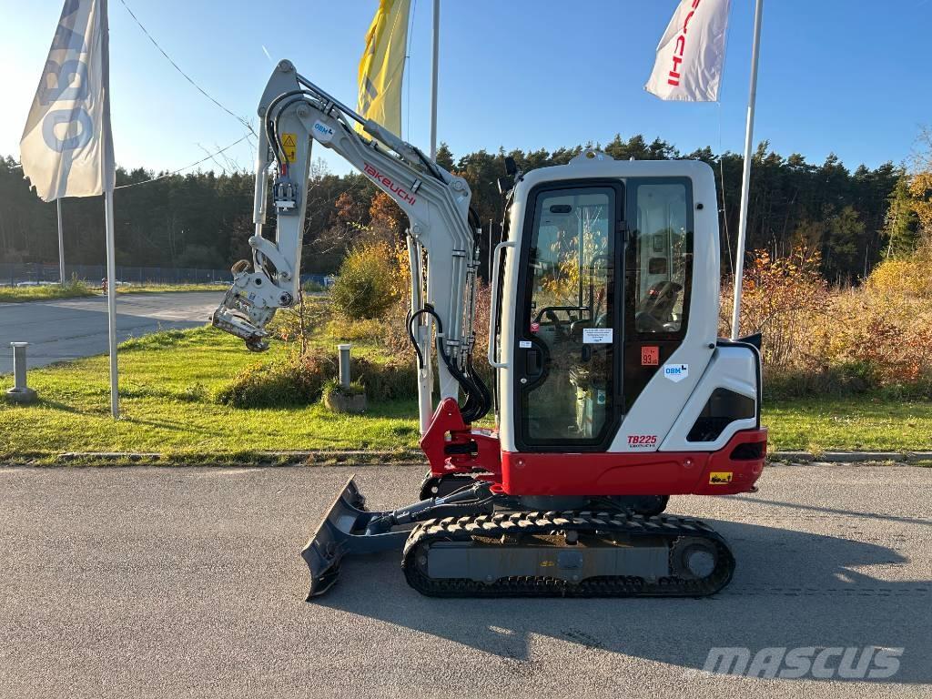 Takeuchi TB 225A V3 소형 굴삭기 7톤 미만