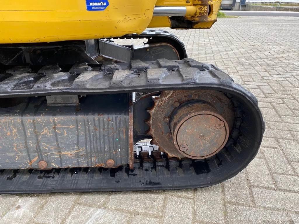 Komatsu PC26MR-3 소형 굴삭기 7톤 미만