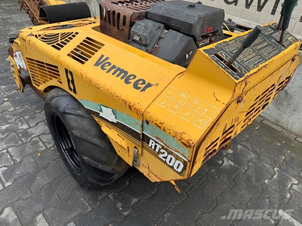 Vermeer RT200 트렌처