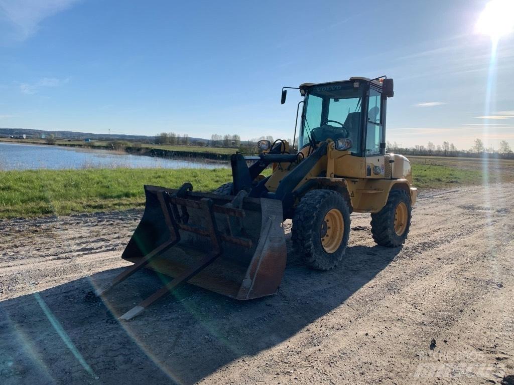 Volvo L 30 G  휠로우더