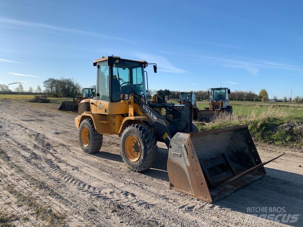 Volvo L 30 G  휠로우더