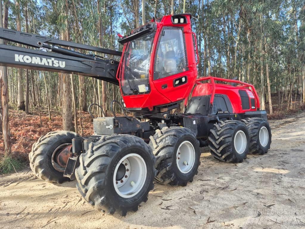 Komatsu 901 XC 원목 하베스터